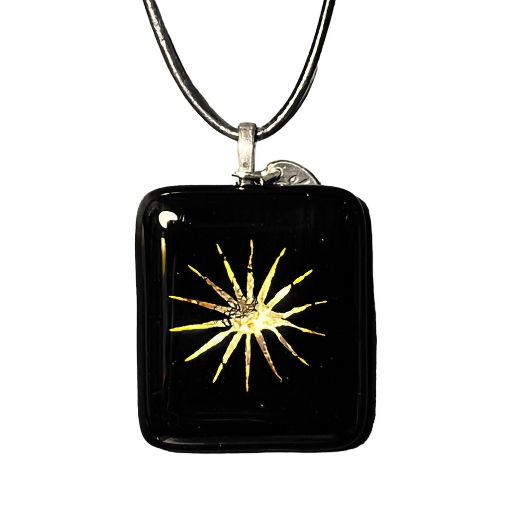 Pendentif noir soleil en verre fusionné N°1 - Nos Colonnes