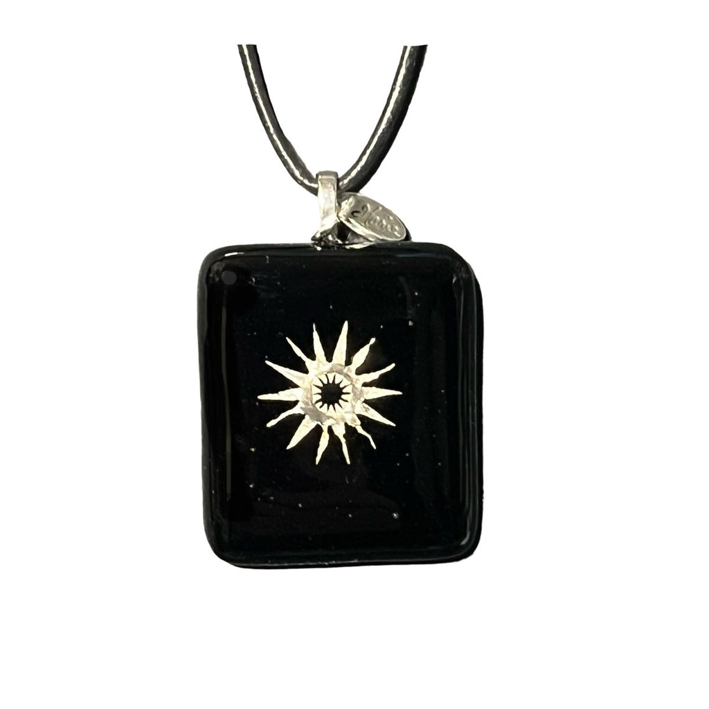 Pendentif noir soleil en verre fusionné N°5 - Nos Colonnes