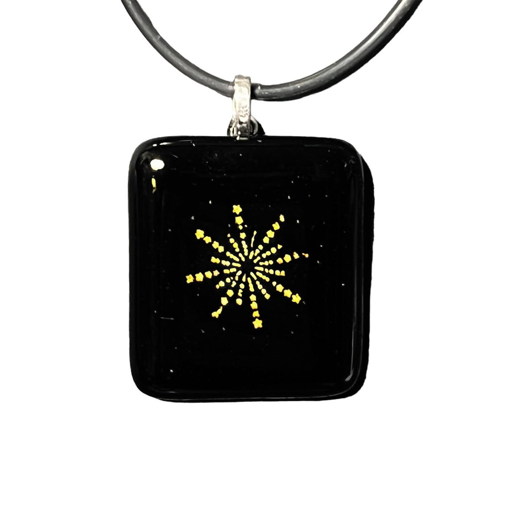 Pendentif noir soleil en verre fusionné N°6 - Nos Colonnes