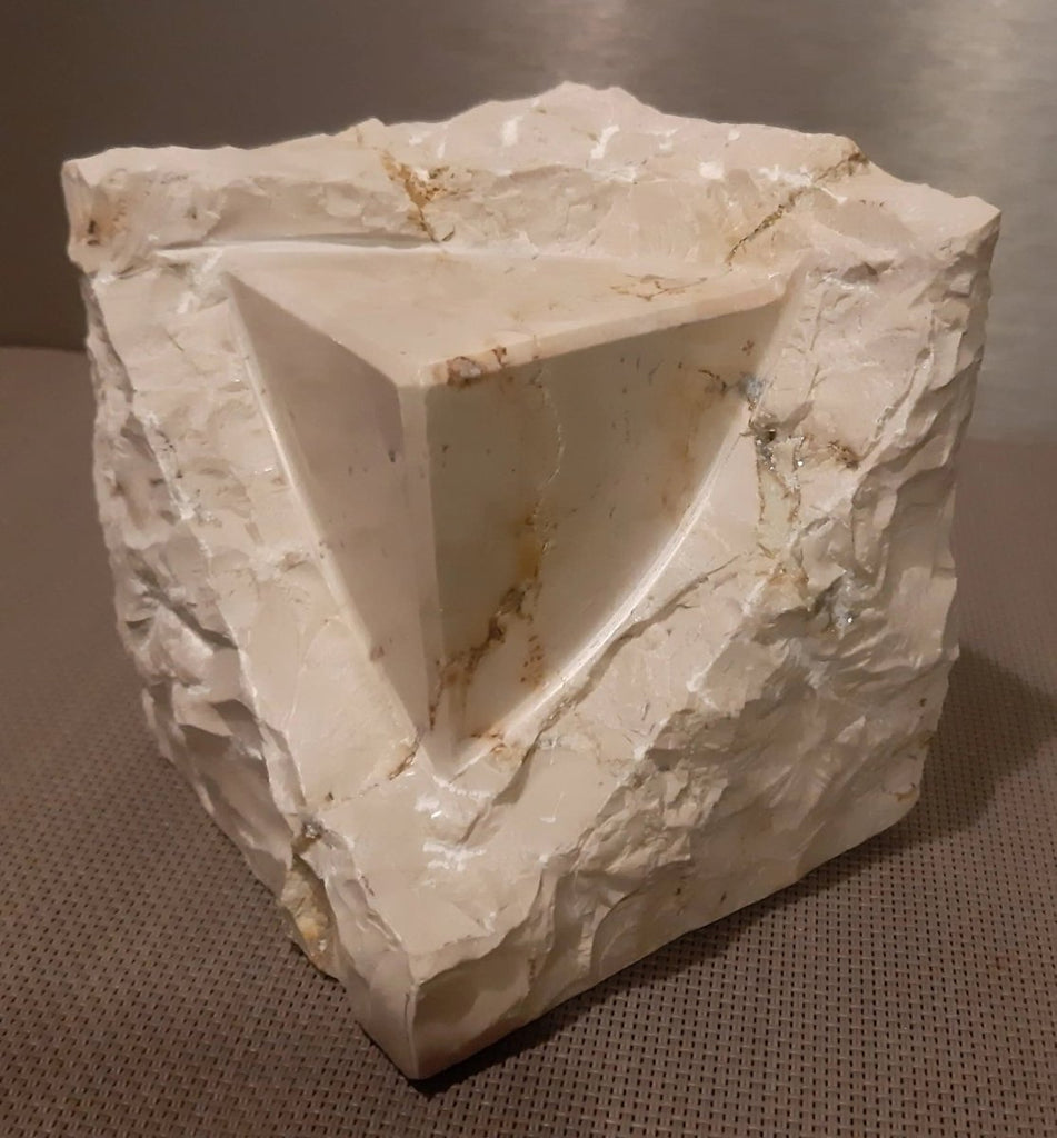 Sculpture « Cube » marbre de Carrare ou calcaire - Nos Colonnes